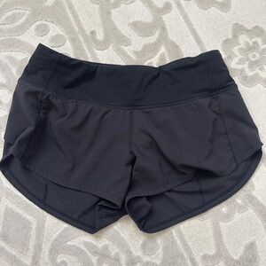 lululemon athletica Women's Black Athletic Shorts-size 2